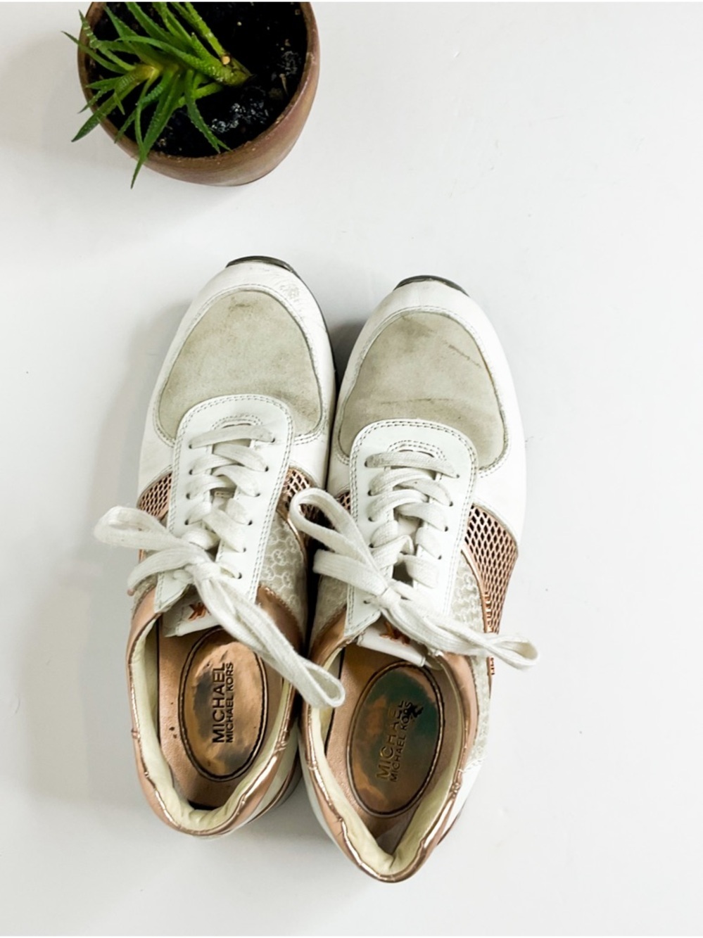 MICHAEL KORS Women's White and Rose Gold Casual Sneakers - Picture 6 of 10